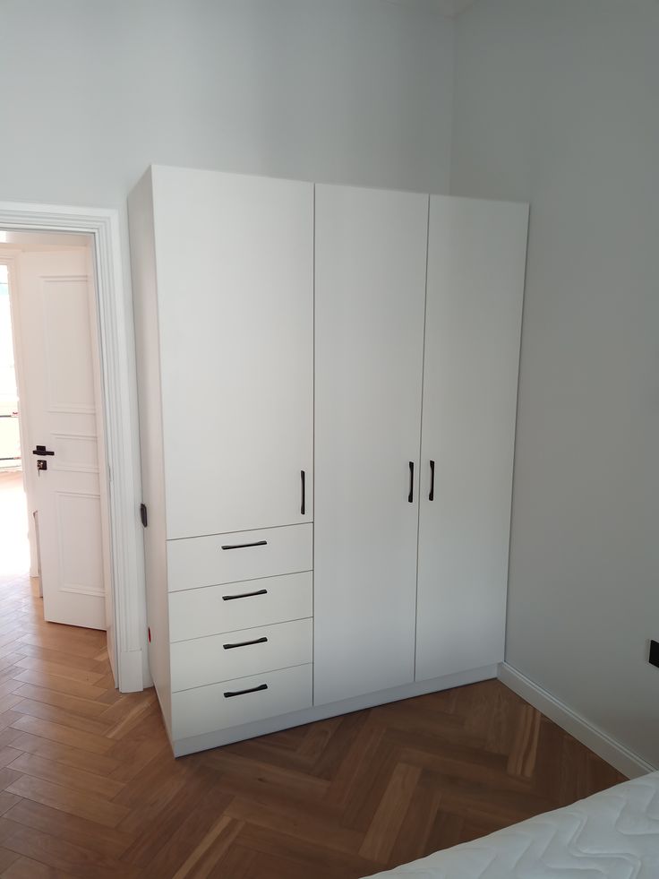 almirah-2.jpeg Stylish Almirah-A02 - Image 1